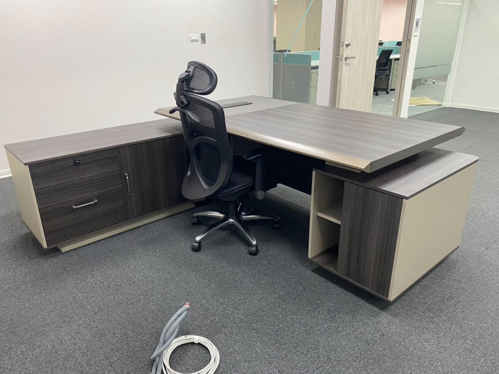 7尺馬汀雙色主管桌