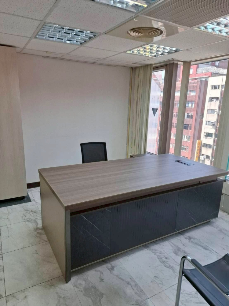 7尺勒克詩登主管桌