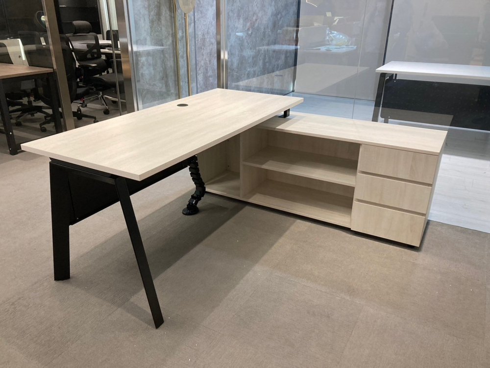 碳金主管桌(客製化尺寸)