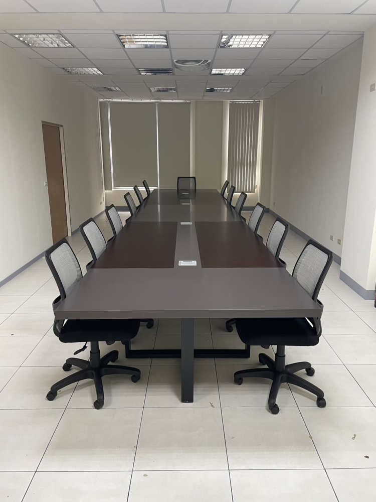 UA全木皮經典會議桌